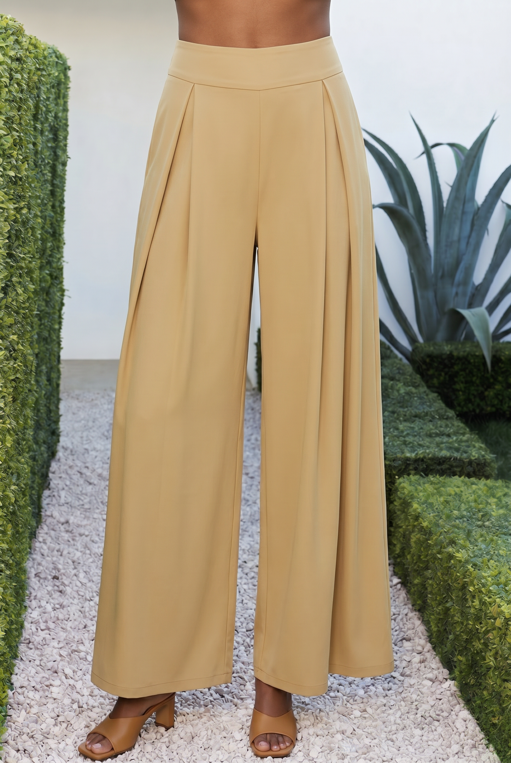 Solvère Fluid Wide-Leg Trousers