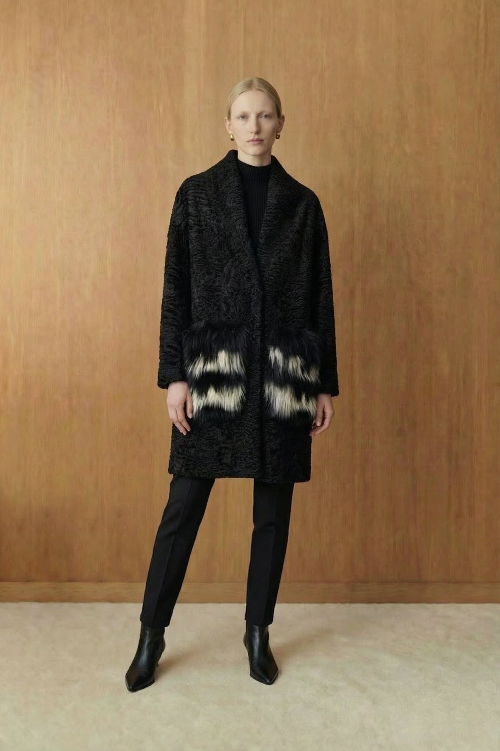 Noire Sauvage Swakara Coat