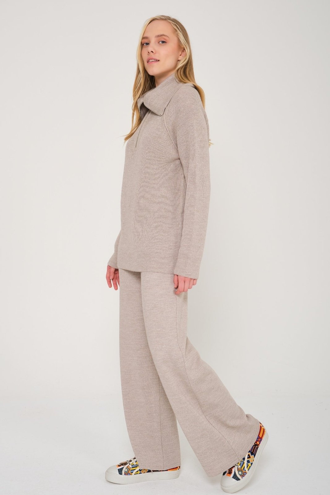 Beige Knit Wool Sweater & Pants Set - ADAMO