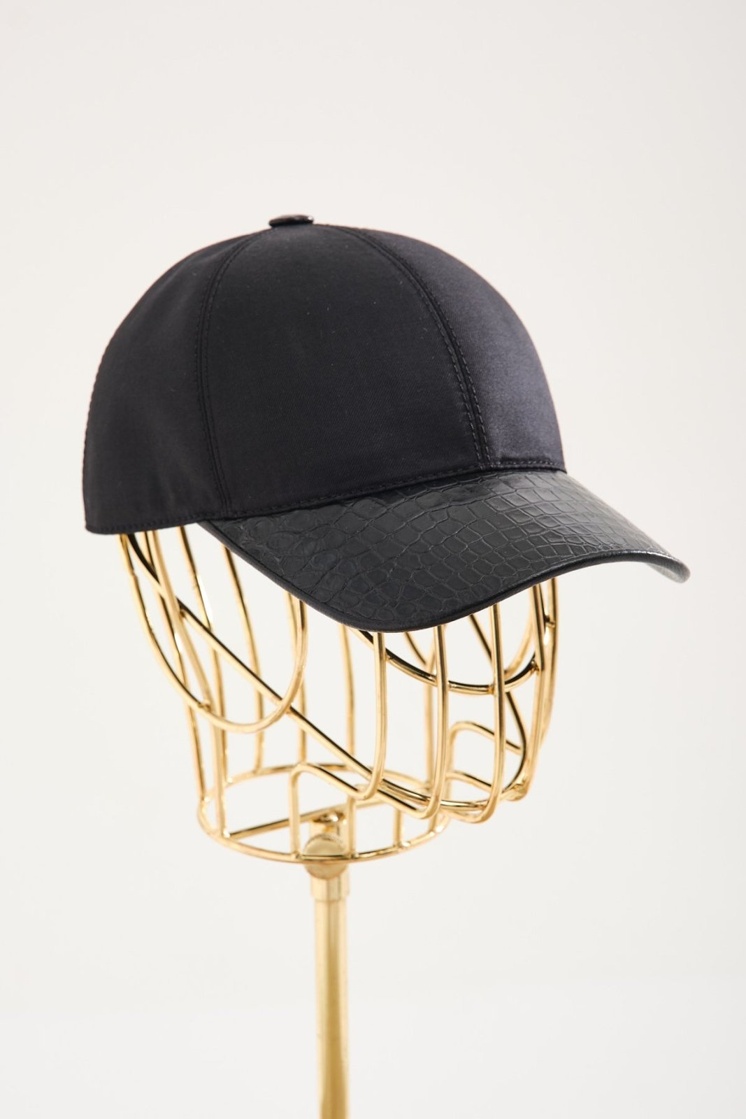 Black Waterproof Crocodile Cap - ADAMO