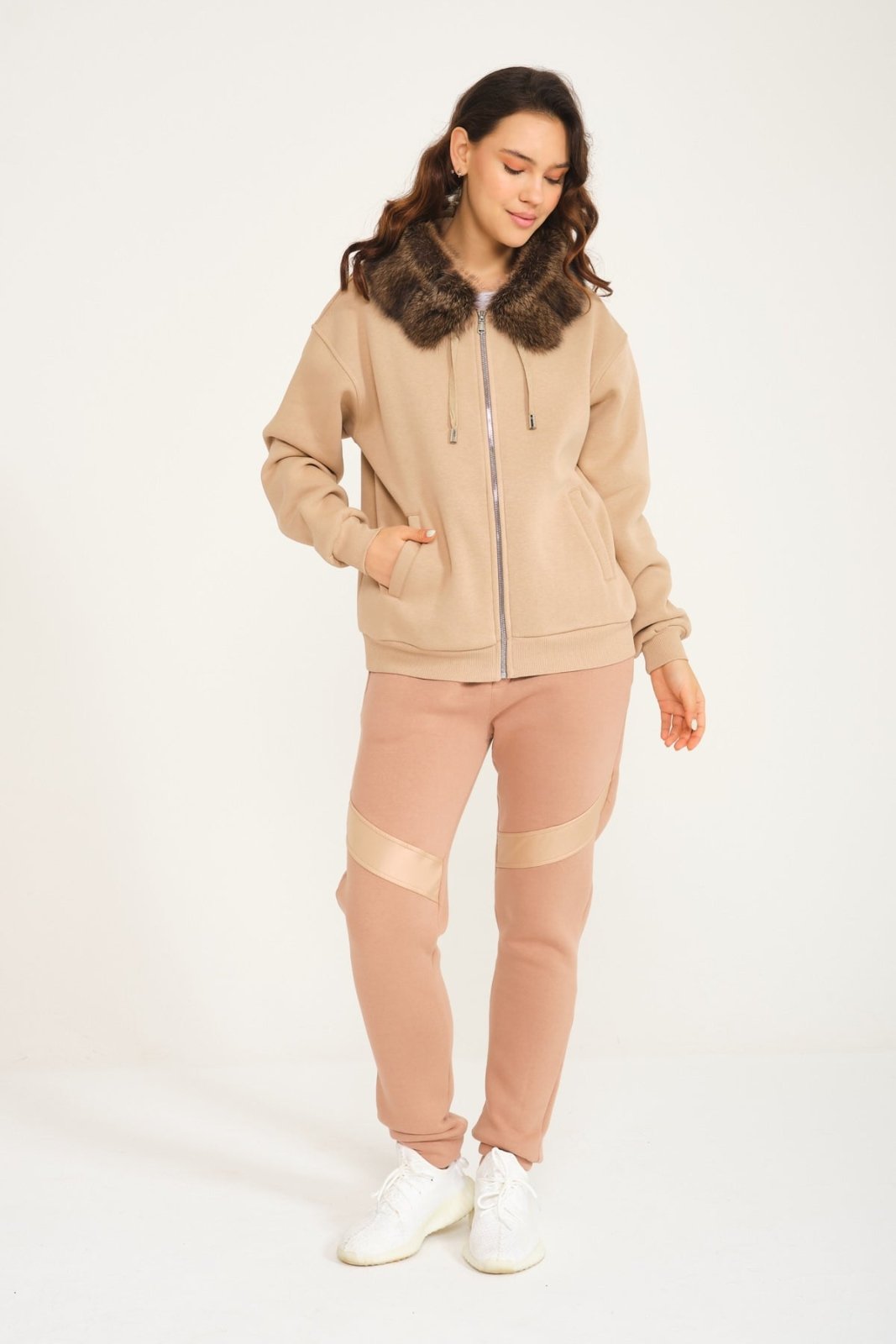 Camel Fisher Fur & Zipped Hoodie - ADAMO