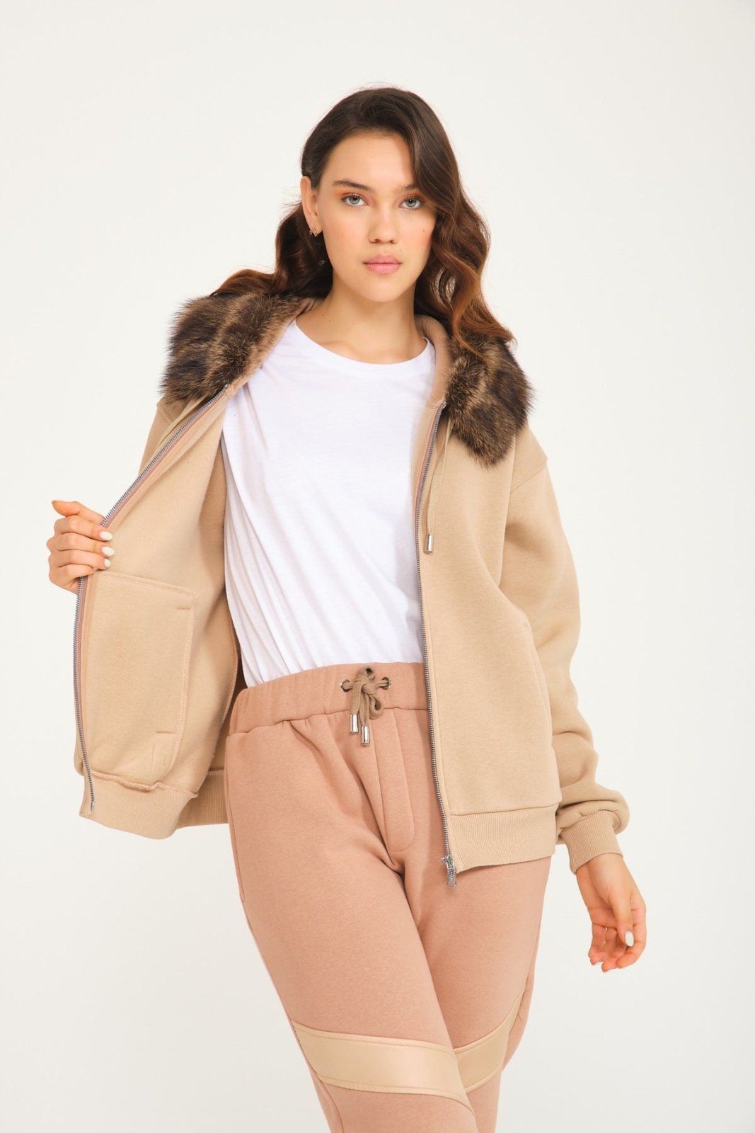 Camel Fisher Fur & Zipped Hoodie - ADAMO