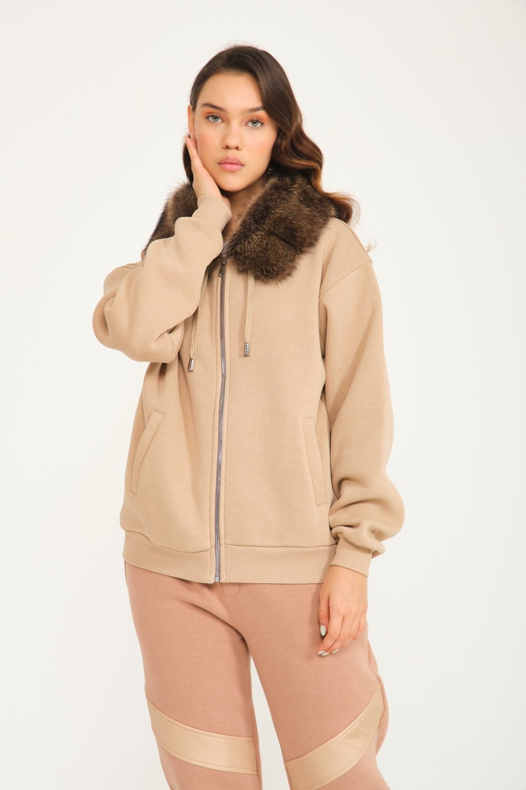 Camel Fisher Fur & Zipped Hoodie - ADAMO