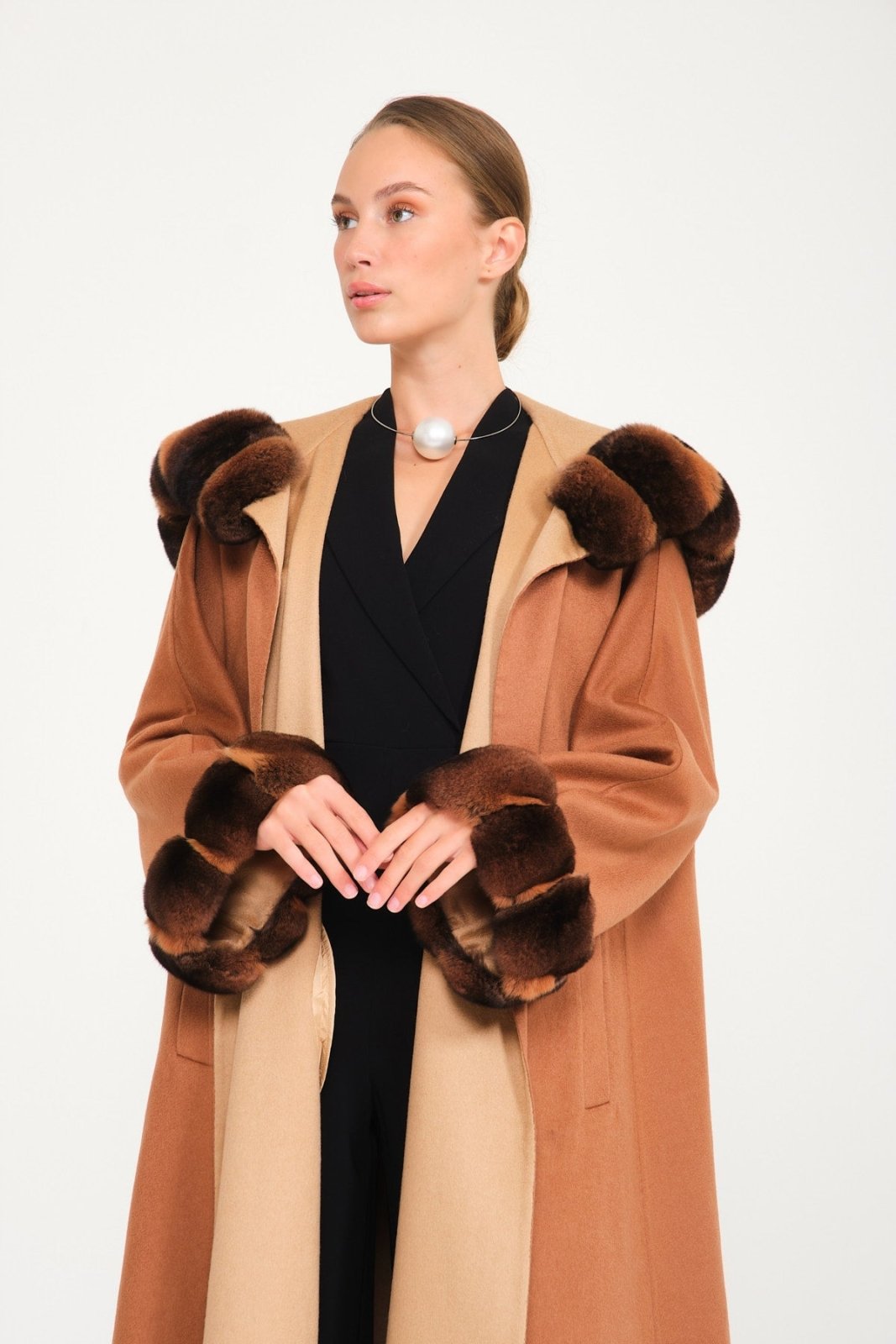 Canella / Camel Hooded Cashmere Chinchilla Fur Abaya - ADAMO