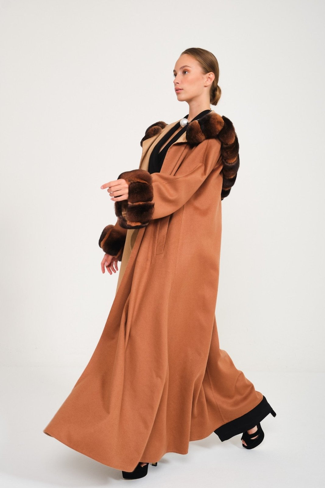 Canella / Camel Hooded Cashmere Chinchilla Fur Abaya - ADAMO