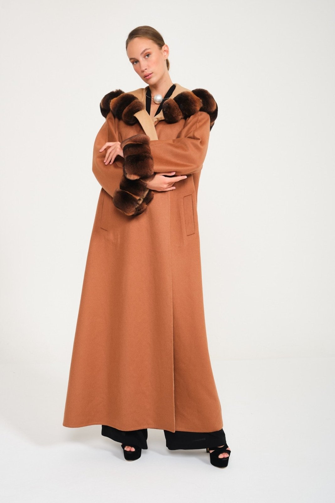 Canella / Camel Hooded Cashmere Chinchilla Fur Abaya - ADAMO