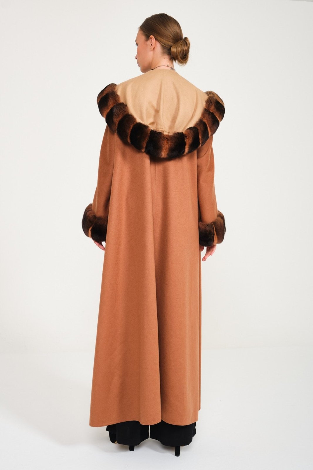 Canella / Camel Hooded Cashmere Chinchilla Fur Abaya - ADAMO