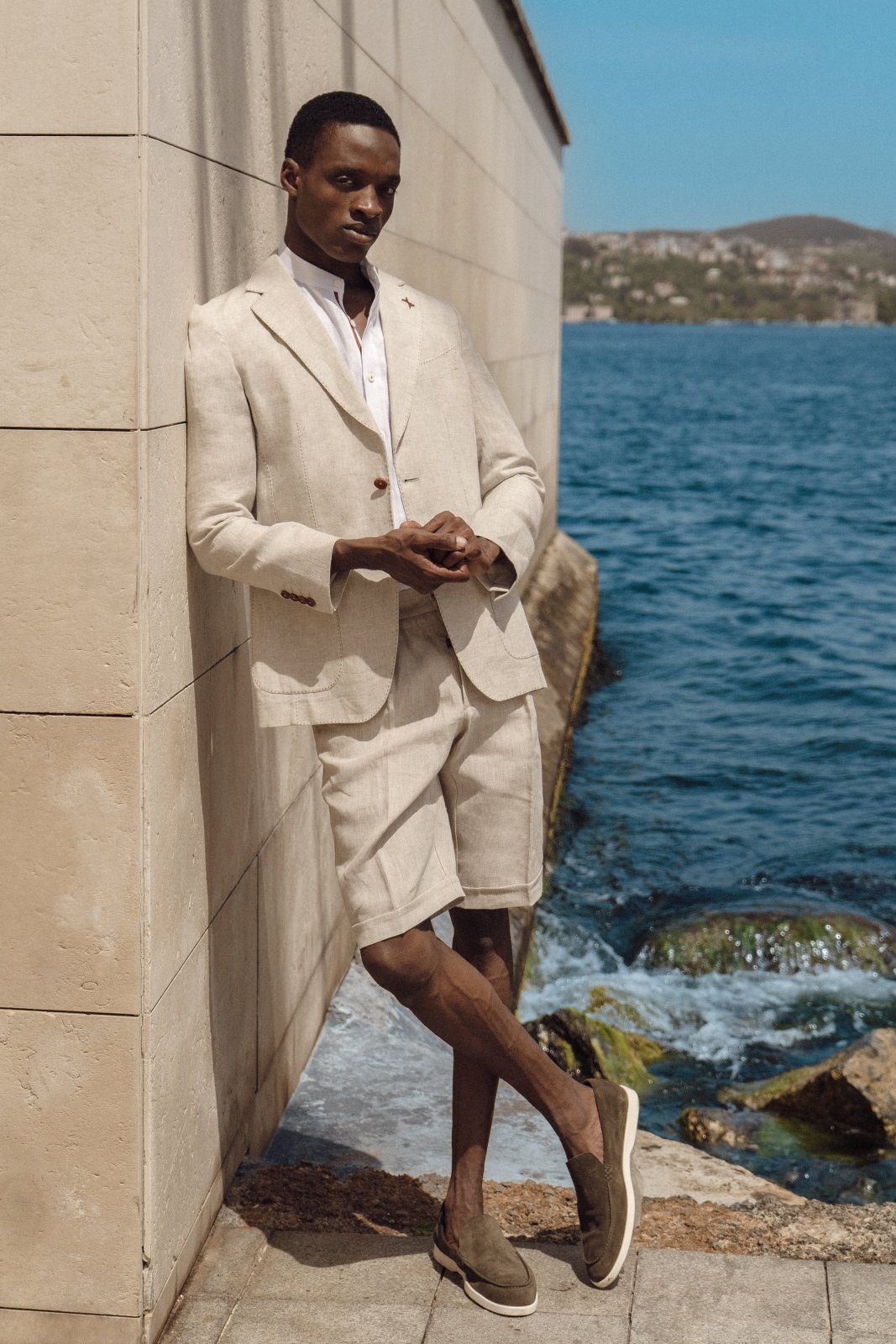 Look 2 - ADAMO