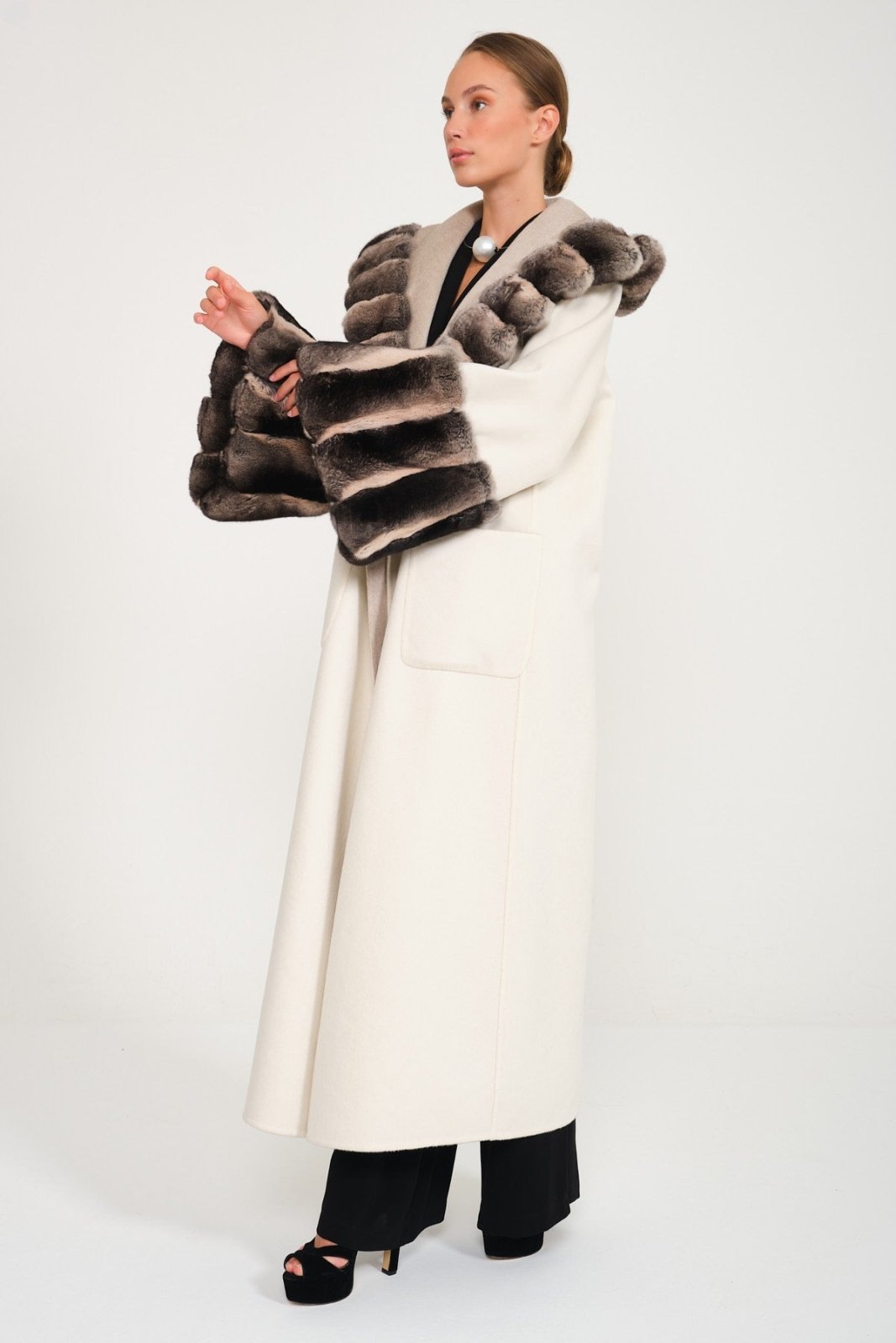 Milk / Casha Double Face Hooded Cashmere Chinchilla Fur Abaya - ADAMO