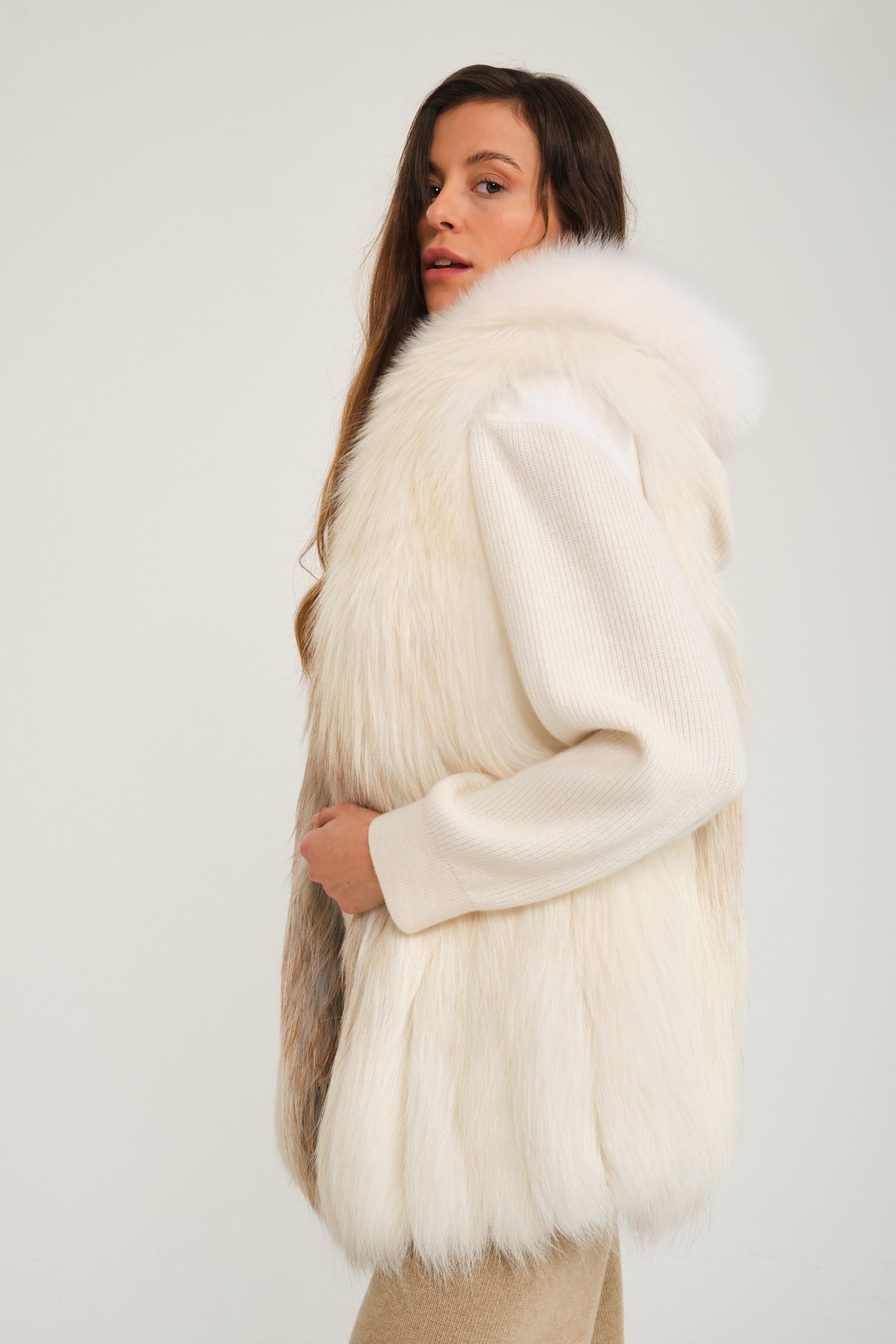 White on sale fox fur