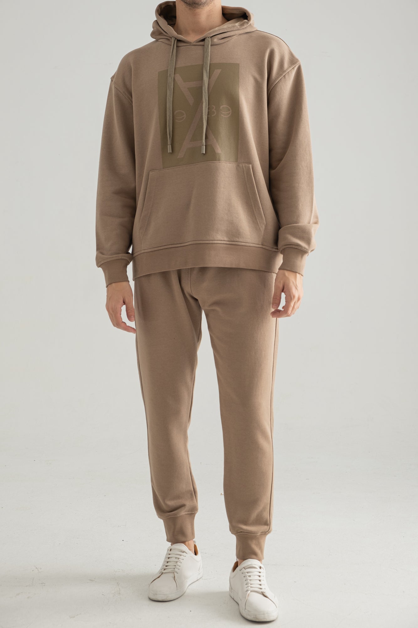 Beige hoodie outlet and jogger set